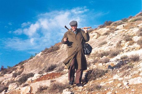 An immigrant from the former USSR wrking at Aminadav Forest. KKL-JNF Photo Archive