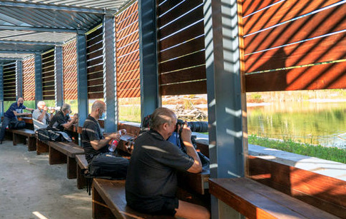 Birdwatching in Rosh Tzippor Park. (Photo: Bonnie Scheinman, KKL-JNF Photo Archive)
