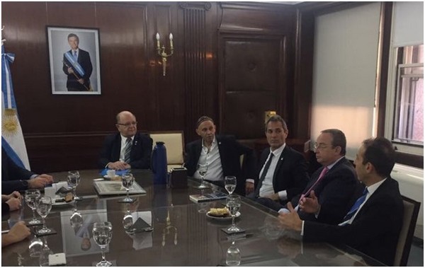 Agreement was successfull conclusion between Vice Chairman Hernán Felman and Argentinian Rabbi Sergio Bergman, in cooperation with executive members of KKL Argentina and the BAMÁ Foundation, with the aim of conducting the first pilot test in an Argentinian school in November. Photo: courtesy of KKL Argentina