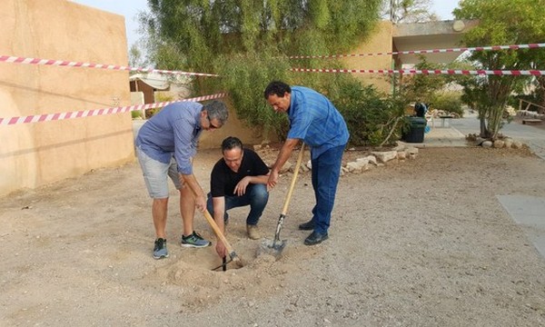 Laying the founding scroll at the Tzukim artists village. Photo: Yoav Devir