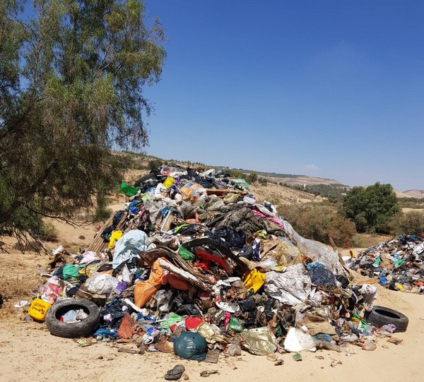 Garbage Left in Yatir Forest. Photo: KKL-JNF