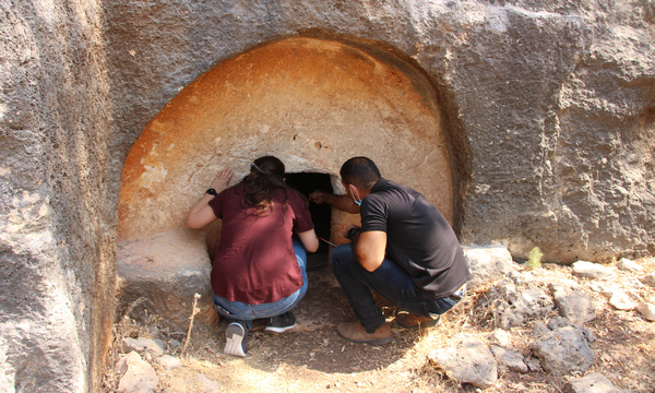 One of the caves along the trail. (Photo: KKL-JNF Photo Archive)