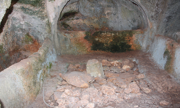  Inside the cave. (Photo: KKL-JNF Photo Archive)