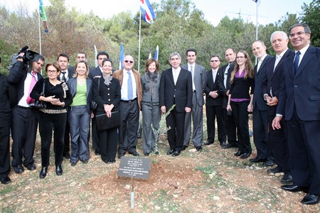 The Costa-Rican delegation at the Grove of Nations. Photo: KKL-JNF Photo Archive