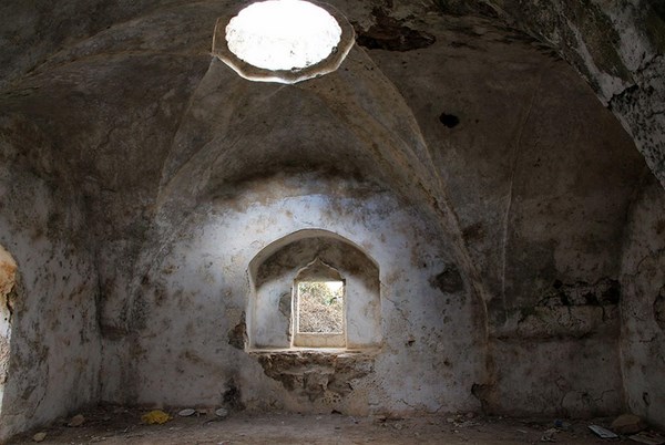 Interior of the shrine to Sheikh Al-Ajami at the Masrek Nature Reserve. Photo: Yaakov Shkolnik