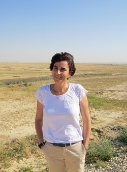 Anat Gold in the Negev, 2014. Photo: Yoav Devir