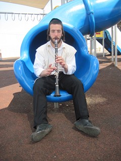Yeshiva student Yisrael veller enjoying the park. Photo: Yoav Devir

