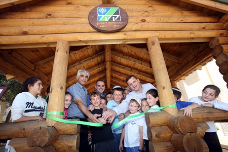 Inaugurating a new leadership classroom. Photo: KKL-JNF Photo Archive