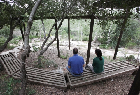 Outdoor classroom in Nes Harim. Photo: Yaniv Schwartz